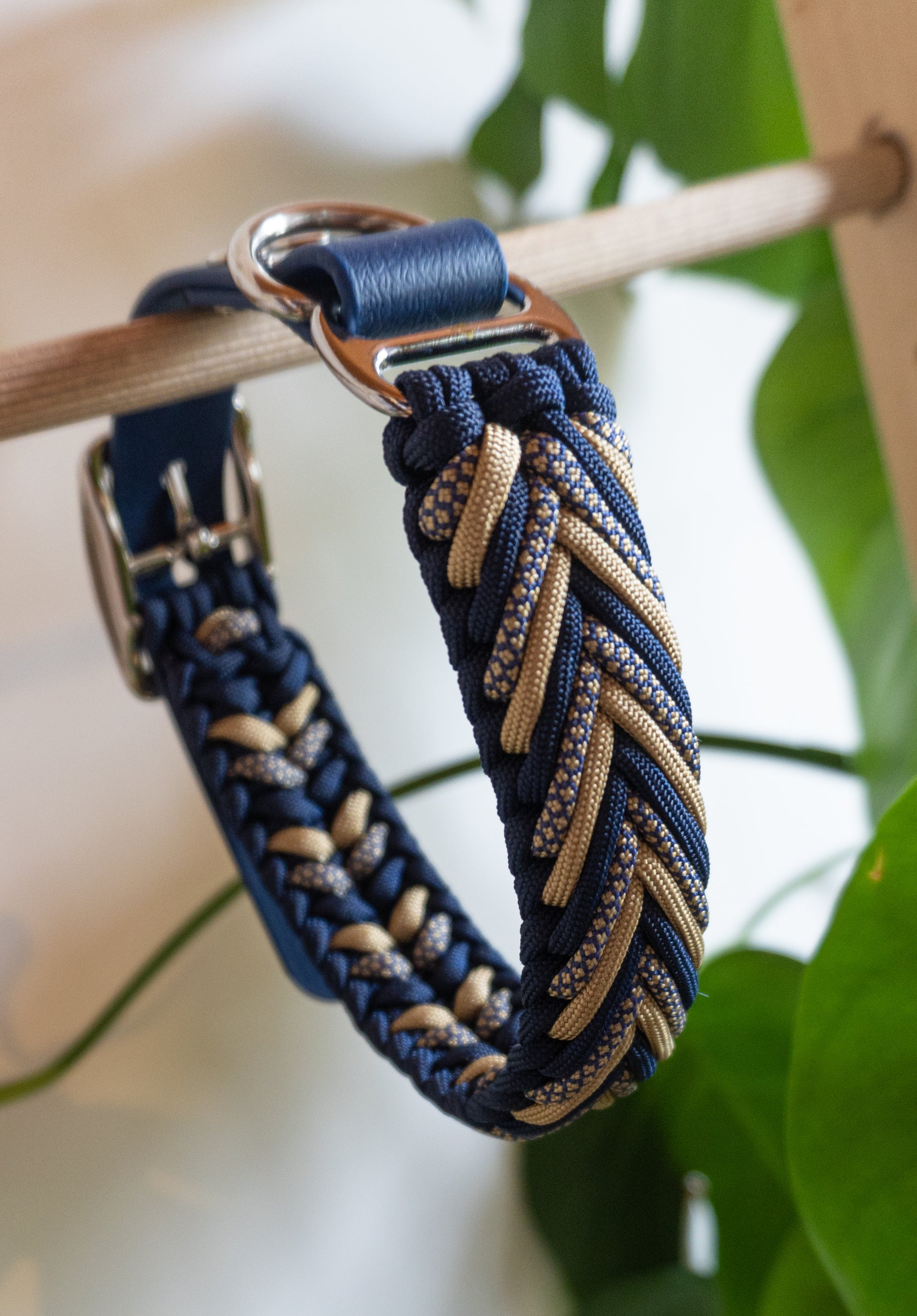 Collier chien fait à la main en France tressage paracorde bleu et or, cadeau pour amoureux des chiens 