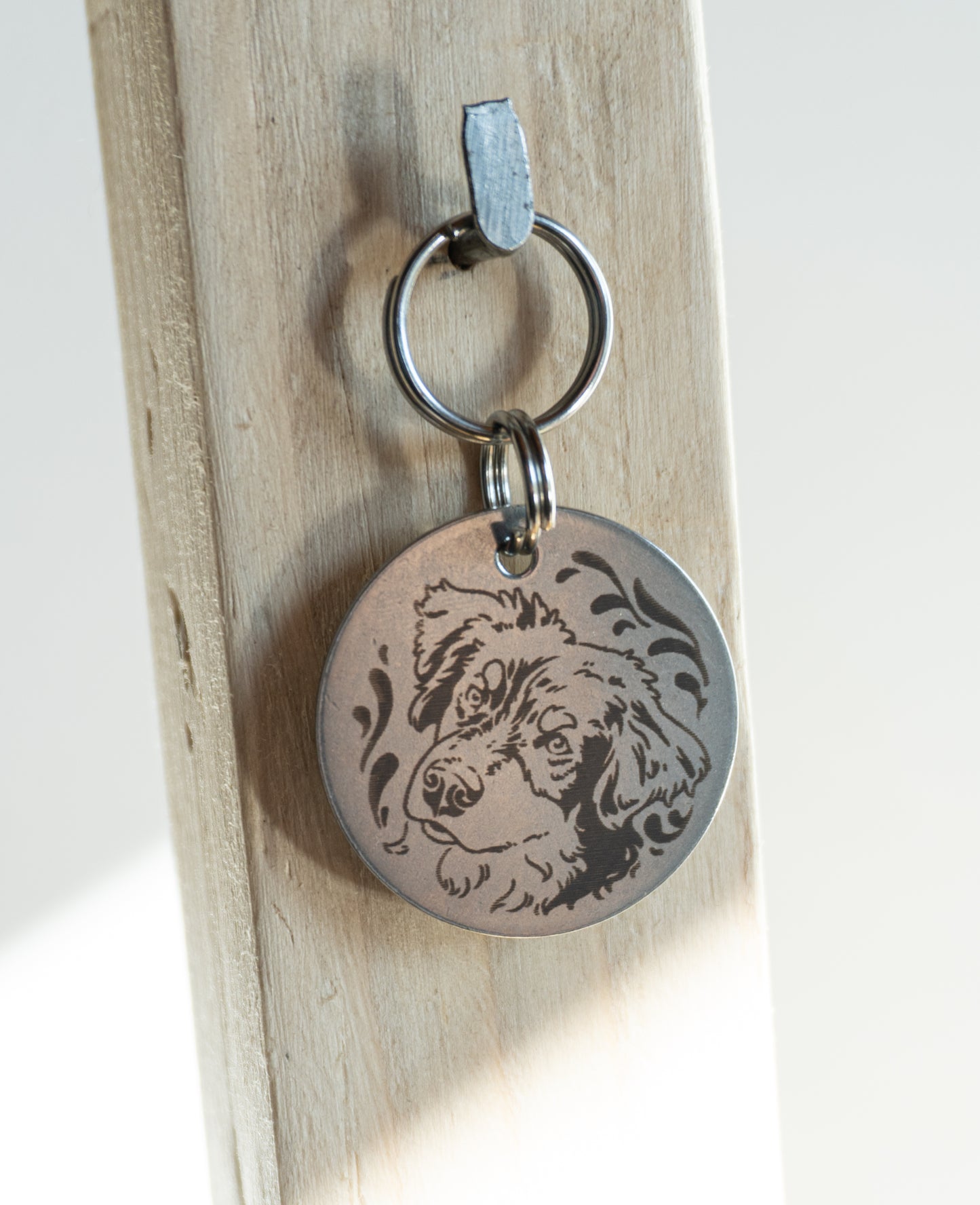 Illustration sur mesure gravée sur médaille chien, berger australien art